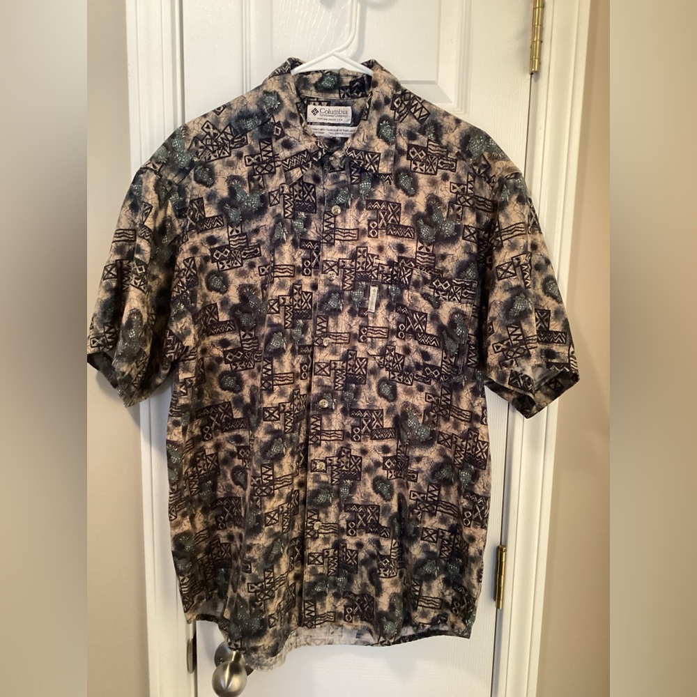 Columbia Medium Heavy Button Down Shirt Tribal Aztec Quality Material